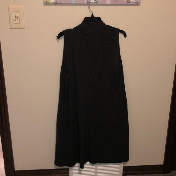 Long vest - Picture 4 of 4